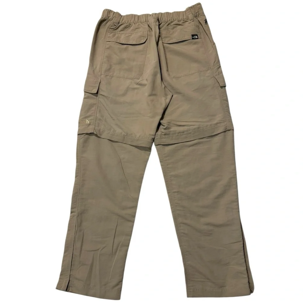 The North Face convertible cargo‎ hiking pants in a beige or tan color Men’s - M